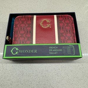 New in box C Wonder wallet